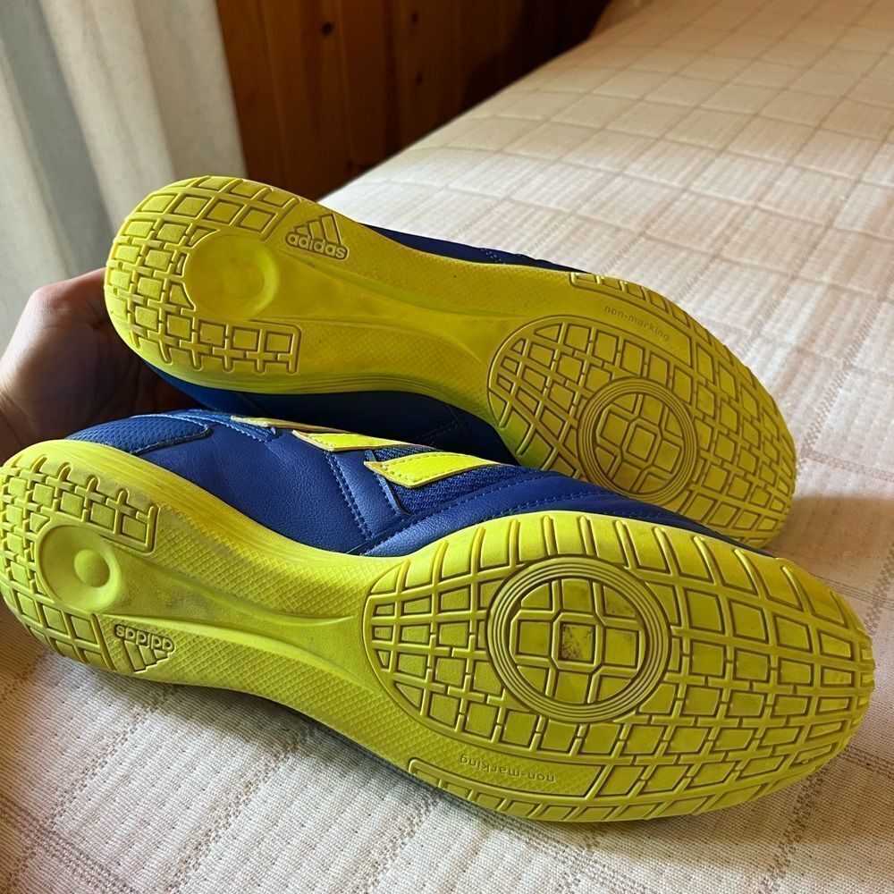 Adidas Men's Blue and Yellow Indoor‎ Soccer Shoes - Picture 5 of 7